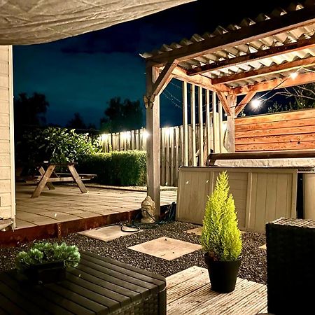 Wellness Bungalow With Jacuzzi &Sauna&Private Garden Near Amsterdam Vijfhuizen 外观 照片